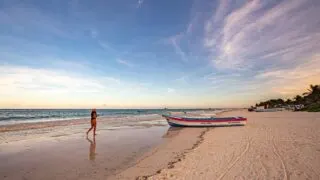 spiaggia di tulum -donna